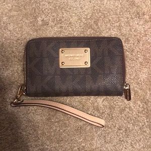 Michael Kors wristlet